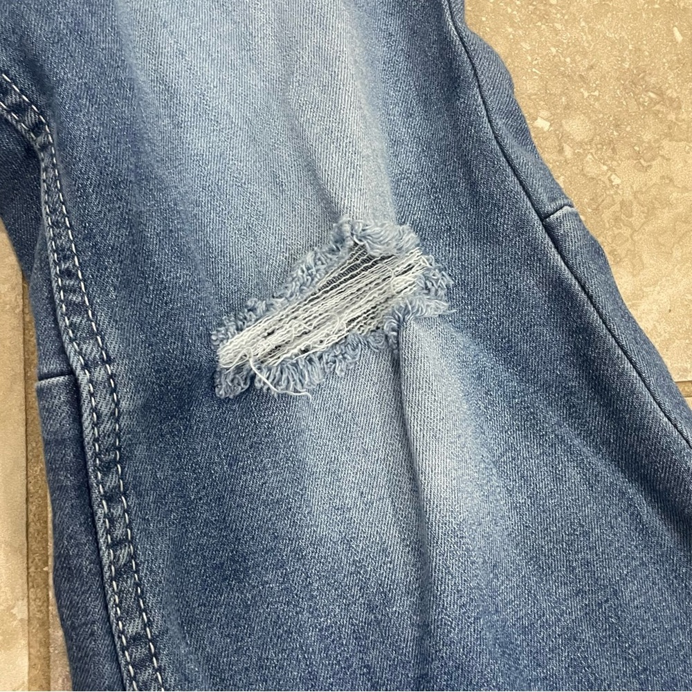 SHYANNE WOMEN'S DESTRUCTED KNEE SUPER FLARE‎ LEG JEANS SZ 30 - Picture 5 of 13